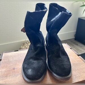 Hanwell from Hudson / Black Suede Boots NWT